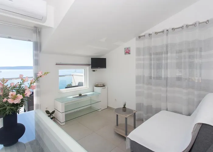 Bandic - 30 Meters To The Trogir