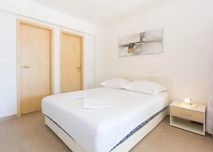 Bandic - 30 Meters To The