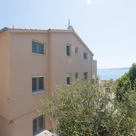 Bandic - 30 Meters To The Apartman Trogir