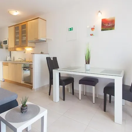 Bandic - 30 Meters To The *