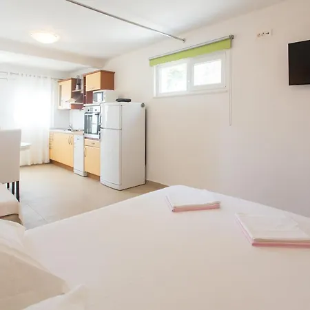 Bandic - 30 Meters To The Lejlighed Trogir