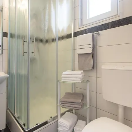 Bandic - 30 Meters To The Apartman Trogir