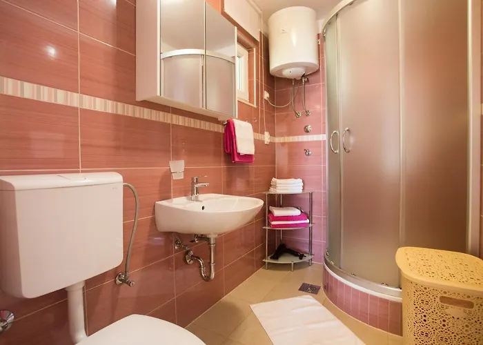 Bandic - 30 Meters To The Apartman Trogir