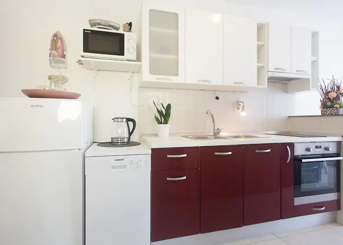 Bandic - 30 Meters To The Apartman Trogir