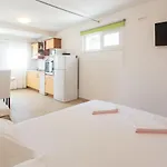 Bandic - 30 Meters To The Apartament Trogir
